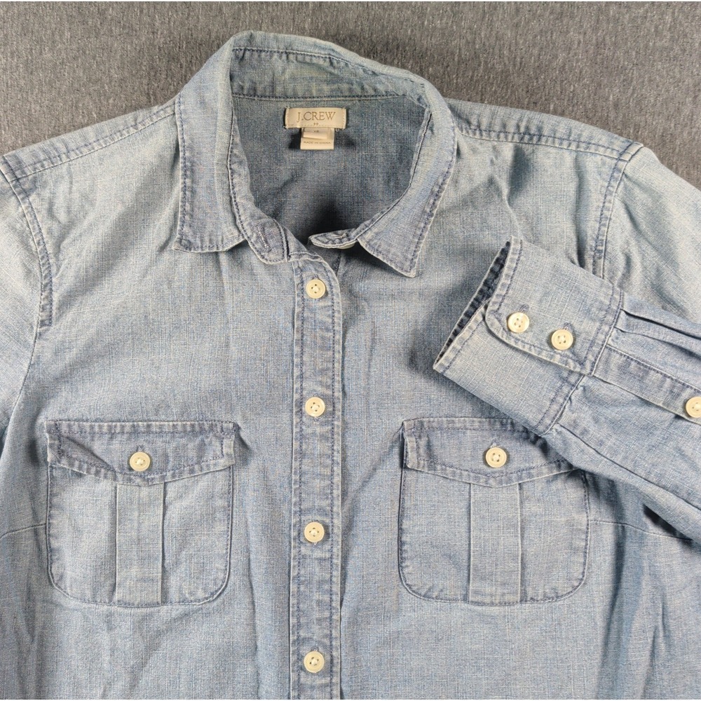 J.CREW Chambray Denim Button Shirt Womens XS Blue Good Preppy Roll Tab Chore